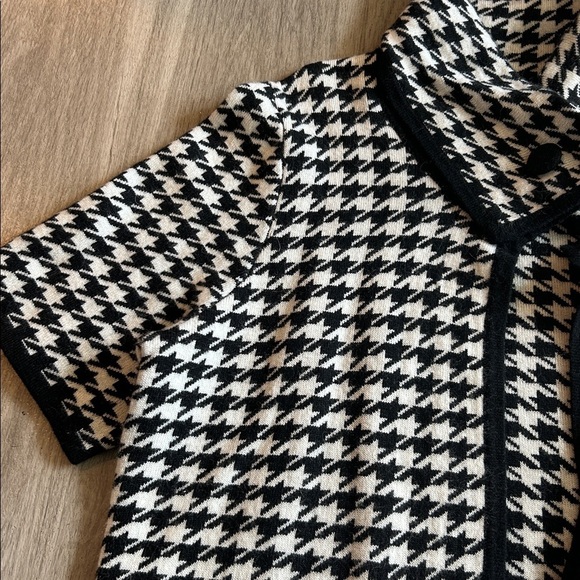 Alexandra Bartlett Black and White Houndstooth Cardigan - Picture 3 of 10